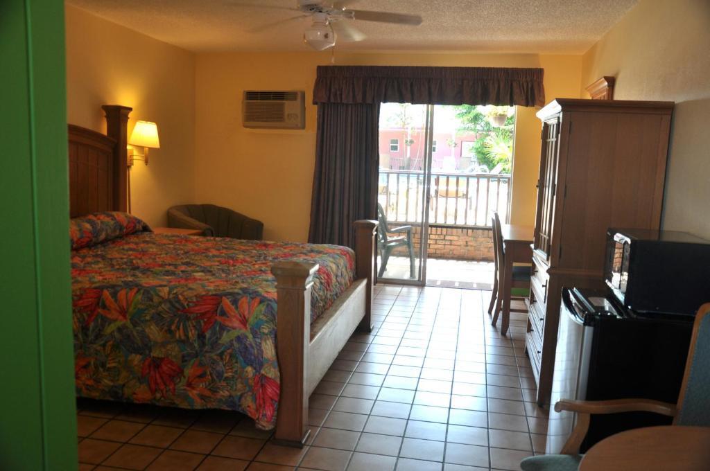 By The Beach Motel - Cocoa Beach Phòng bức ảnh