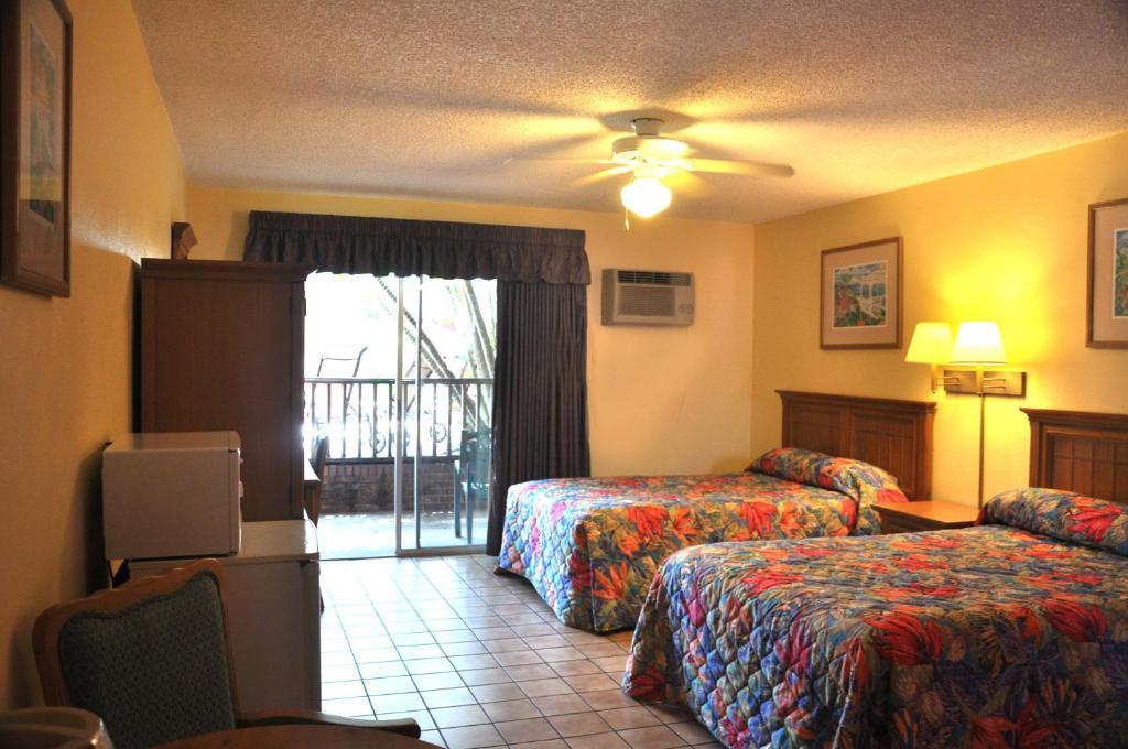 By The Beach Motel - Cocoa Beach Phòng bức ảnh