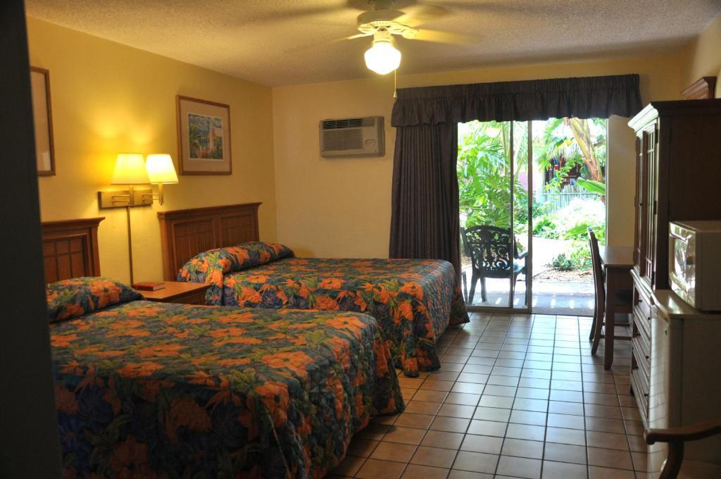 By The Beach Motel - Cocoa Beach Phòng bức ảnh