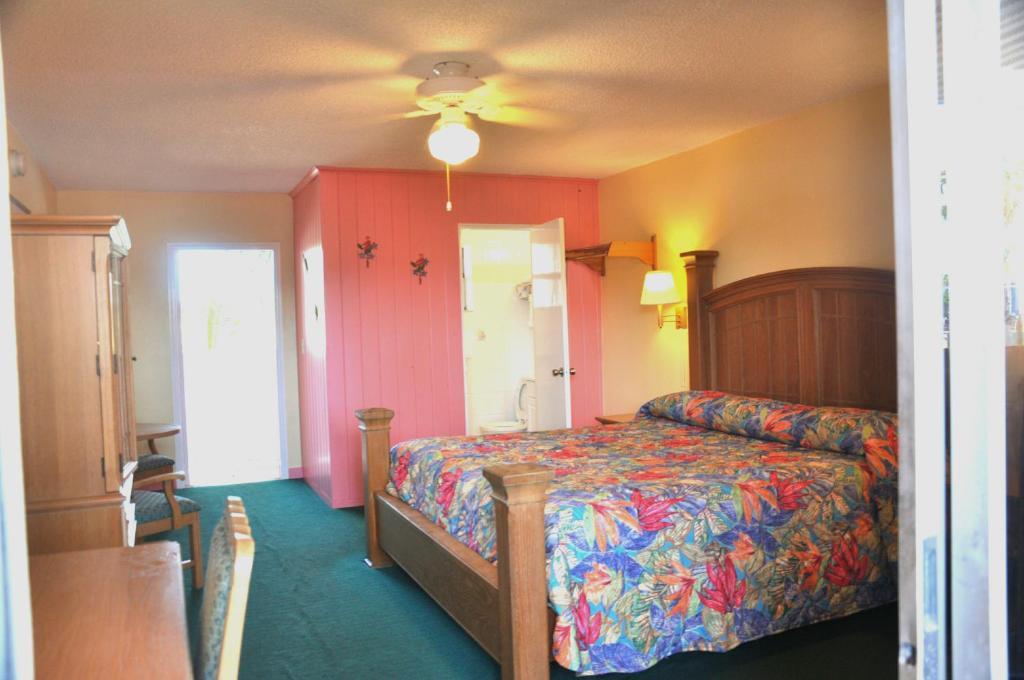 By The Beach Motel - Cocoa Beach Phòng bức ảnh