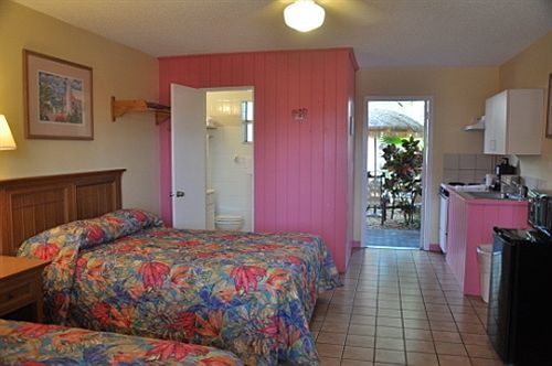 By The Beach Motel - Cocoa Beach Ngoại thất bức ảnh