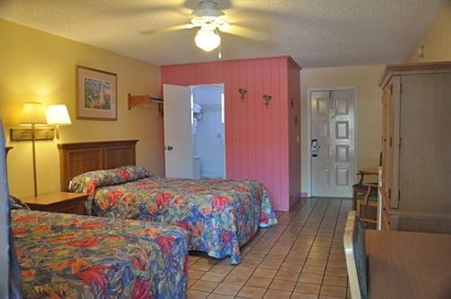 By The Beach Motel - Cocoa Beach Ngoại thất bức ảnh